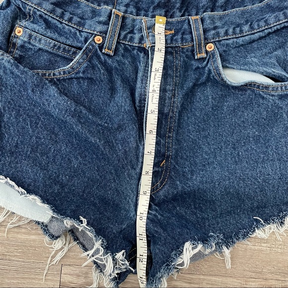 Levi’s Vintage 1990’s Orange Tab 619 Cut Off Denim Shorts - Picture 6 of 6